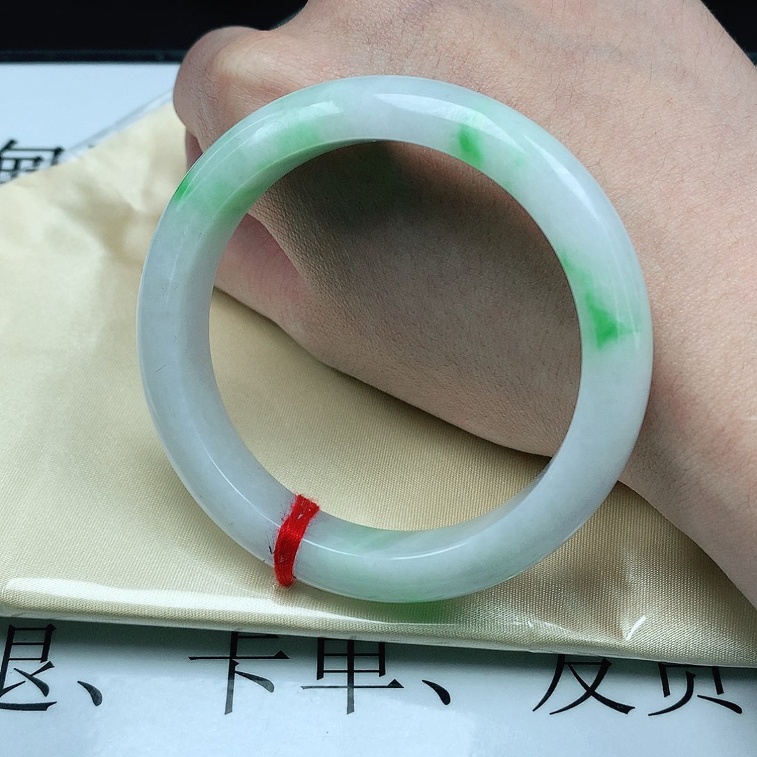 翡翠手镯未镶嵌圈56