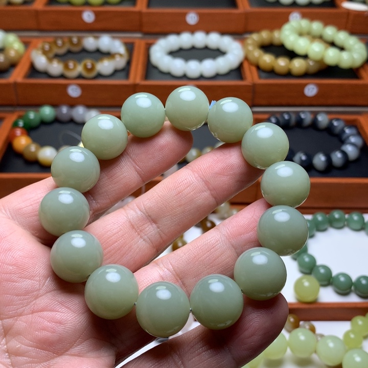 和田玉手串未镶嵌