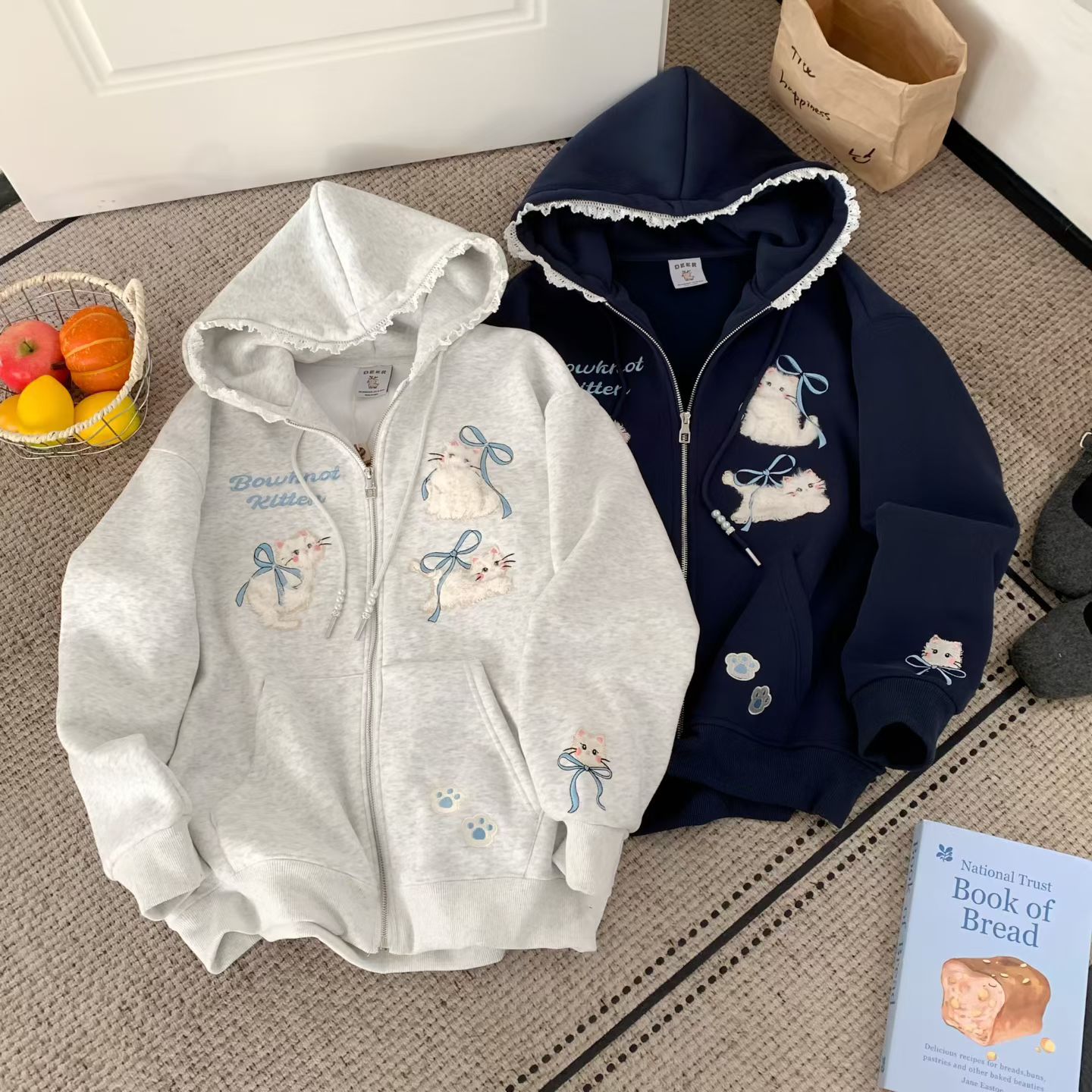 【25W003】（加绒加厚）新款冬季时尚连帽刺绣毛毛猫咪可爱风外套