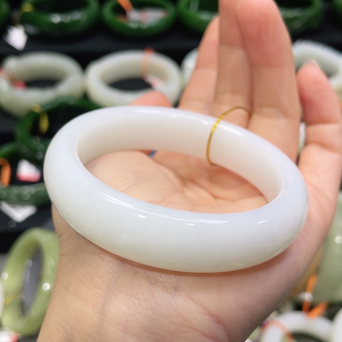 未镶嵌手镯和田玉63