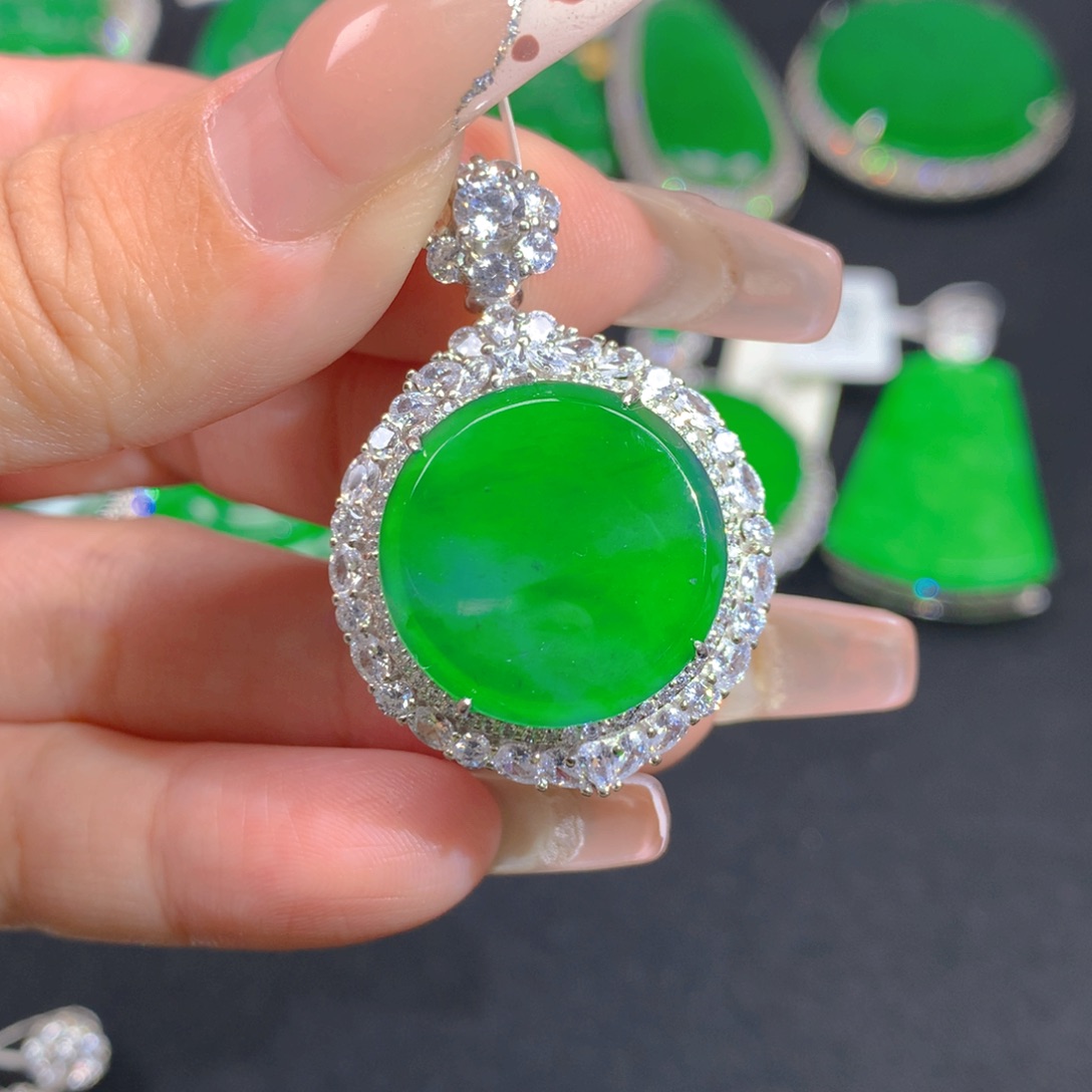 翡翠颈饰银S925镶嵌1111111111