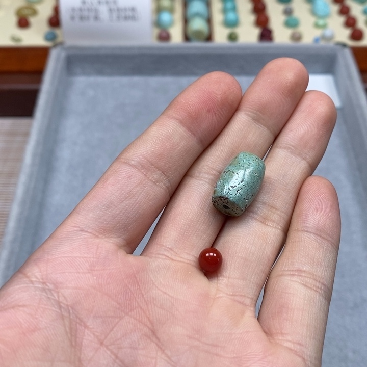 南红玛瑙配饰未镶嵌