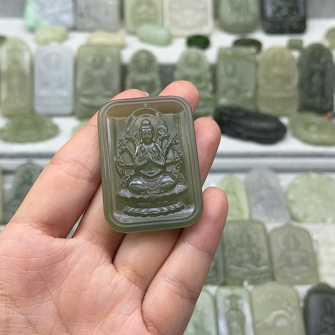 和田玉颈饰未镶嵌