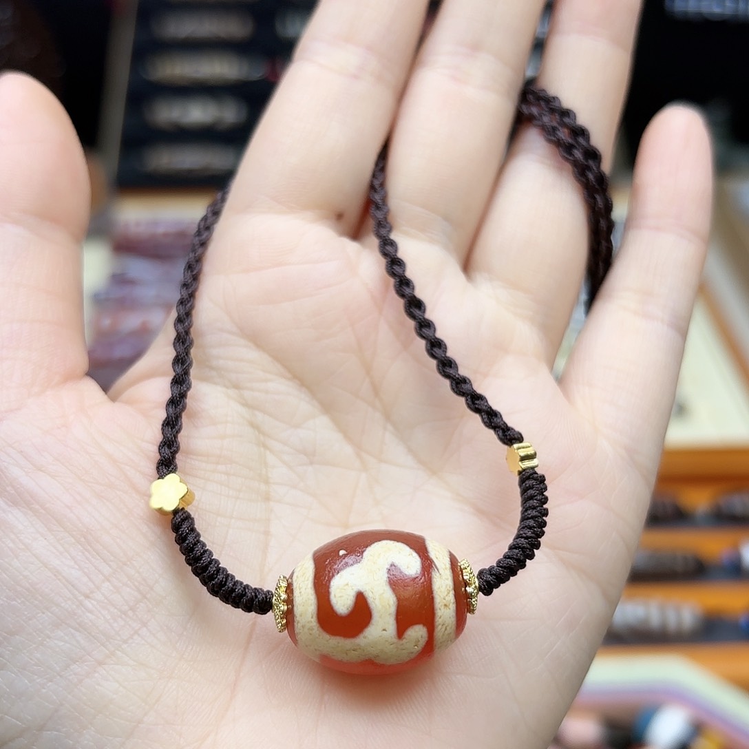 玛瑙/玉髓颈饰合金