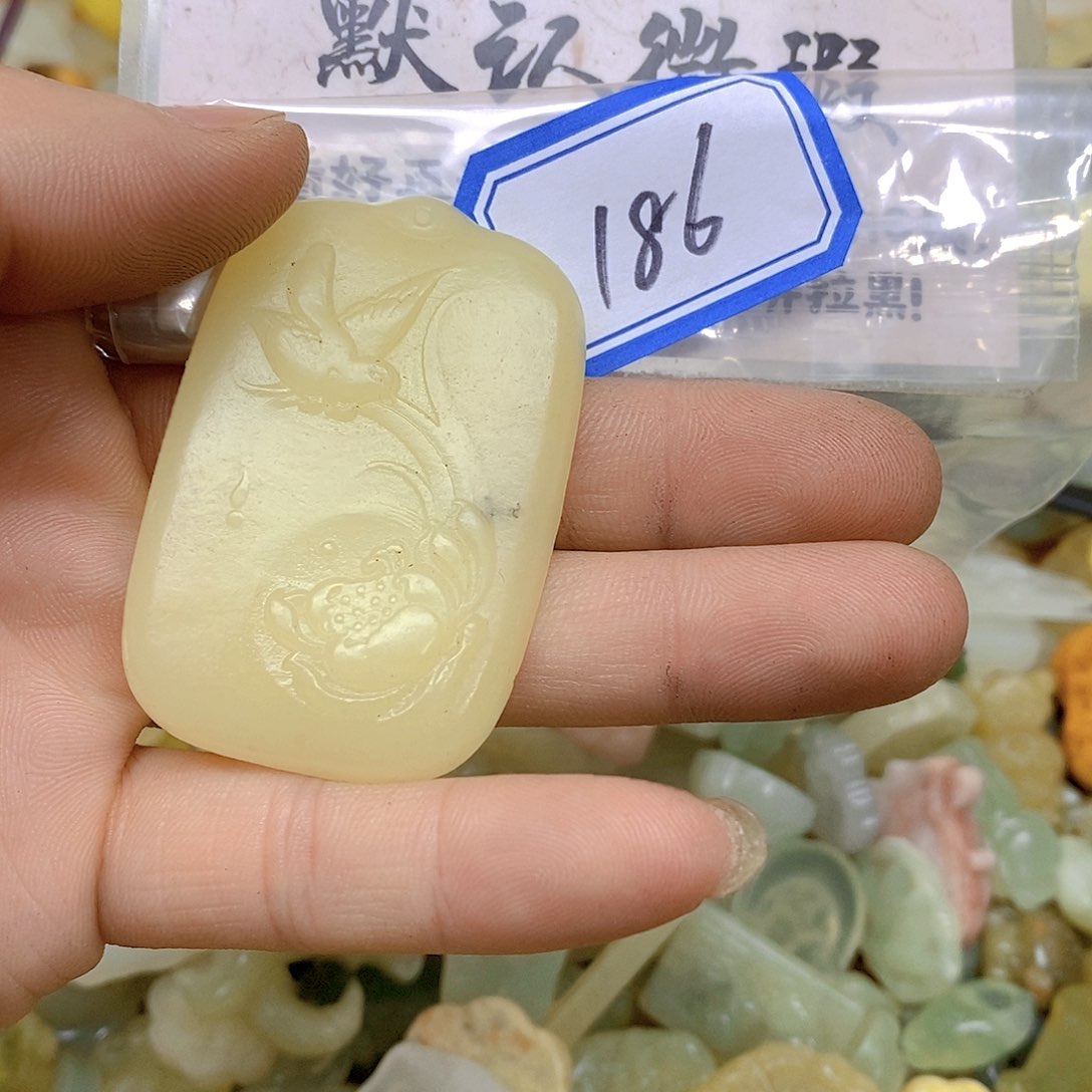 蛇纹石玉颈饰未镶嵌186