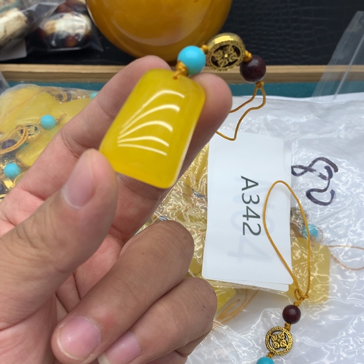 未镶嵌颈饰琥珀342蜜蜡