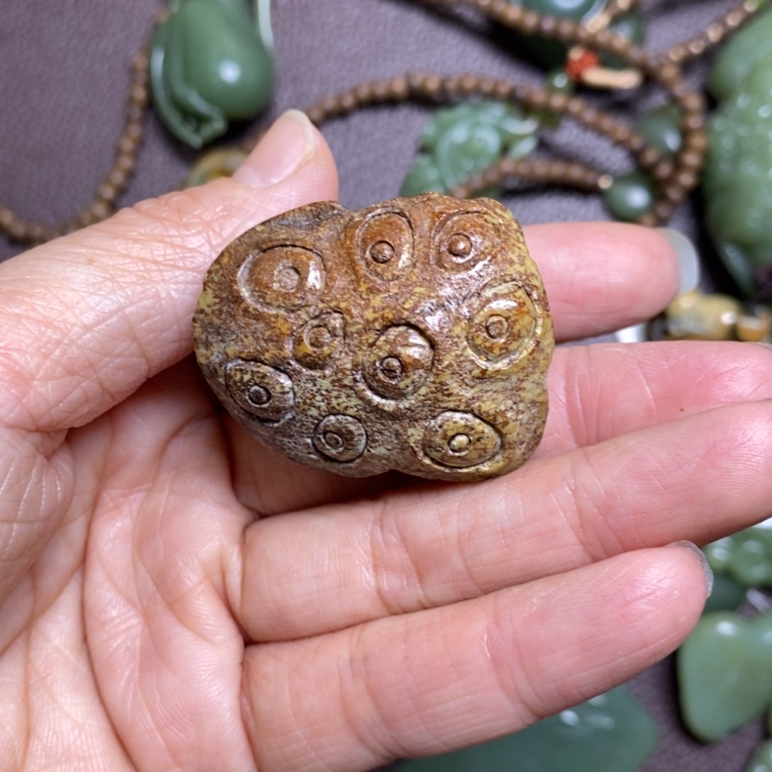 岫岩河磨玉（透闪石质玉）无未镶嵌