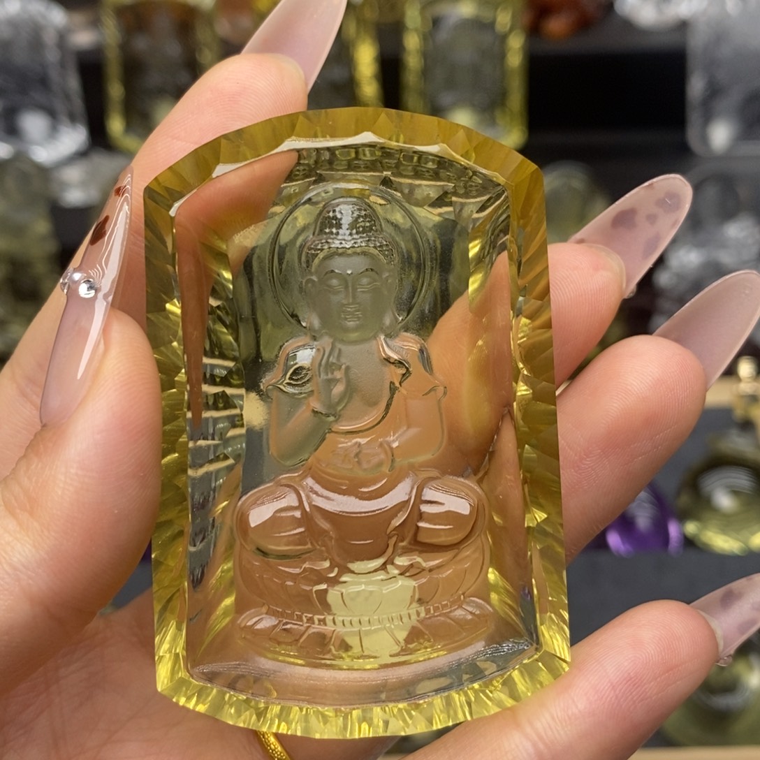宁***远水晶颈饰未镶嵌阿弥陀佛