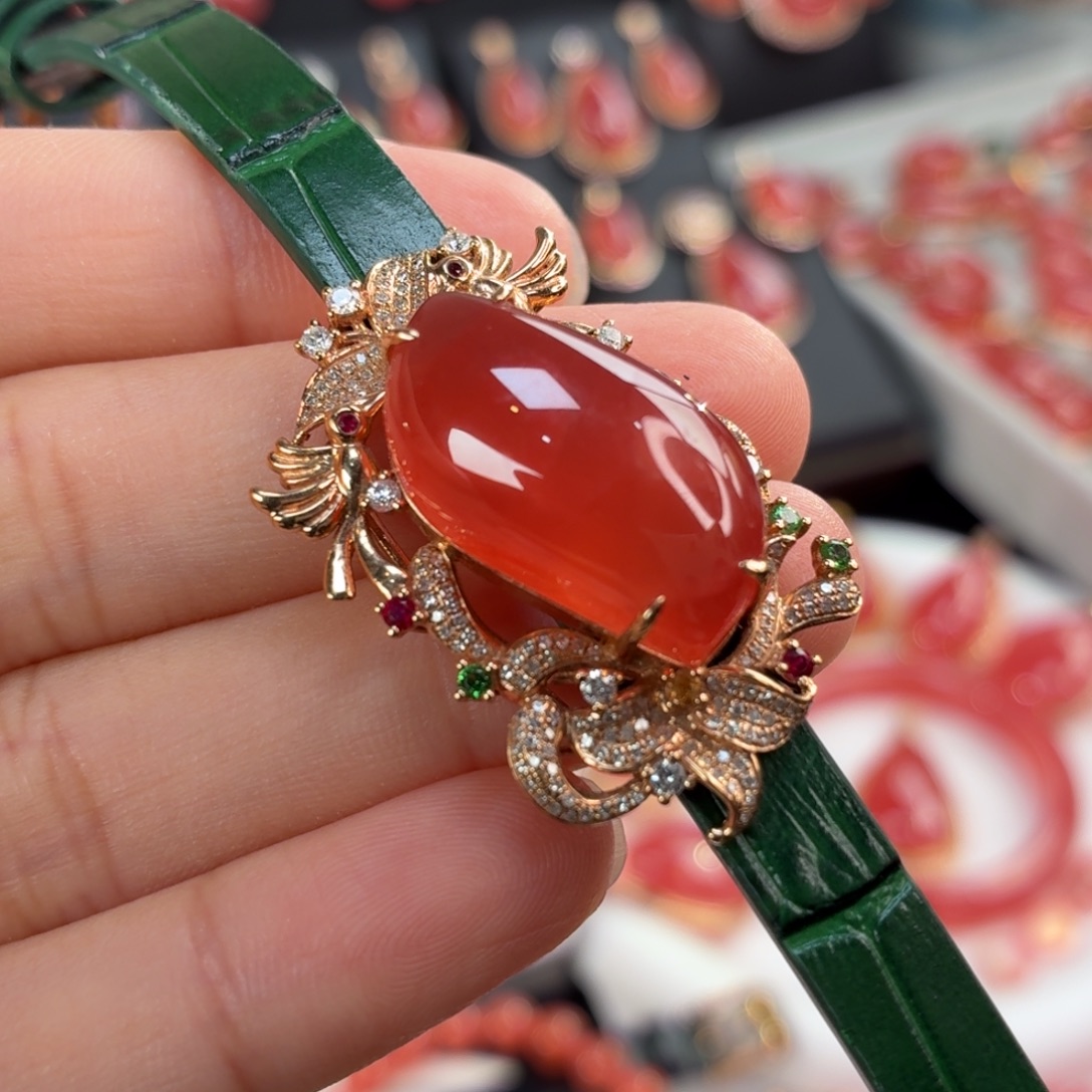 菱锰矿（红纹石）18K金镶嵌吊坠(不含链)