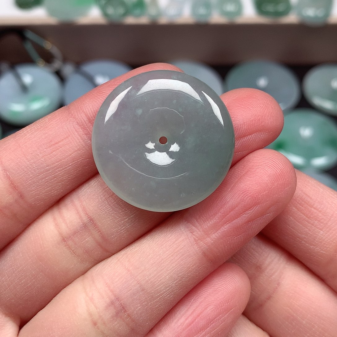 翡翠颈饰未镶嵌平安扣A