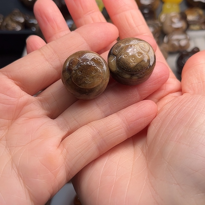 琥珀颈饰未镶嵌根珀