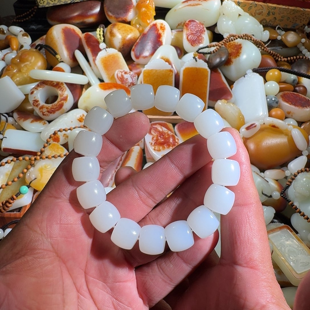 和田玉挂件未镶嵌D****叶