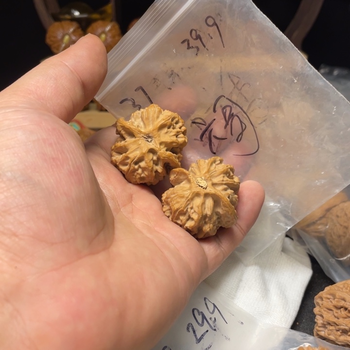 六***哥文玩核桃把件苹果