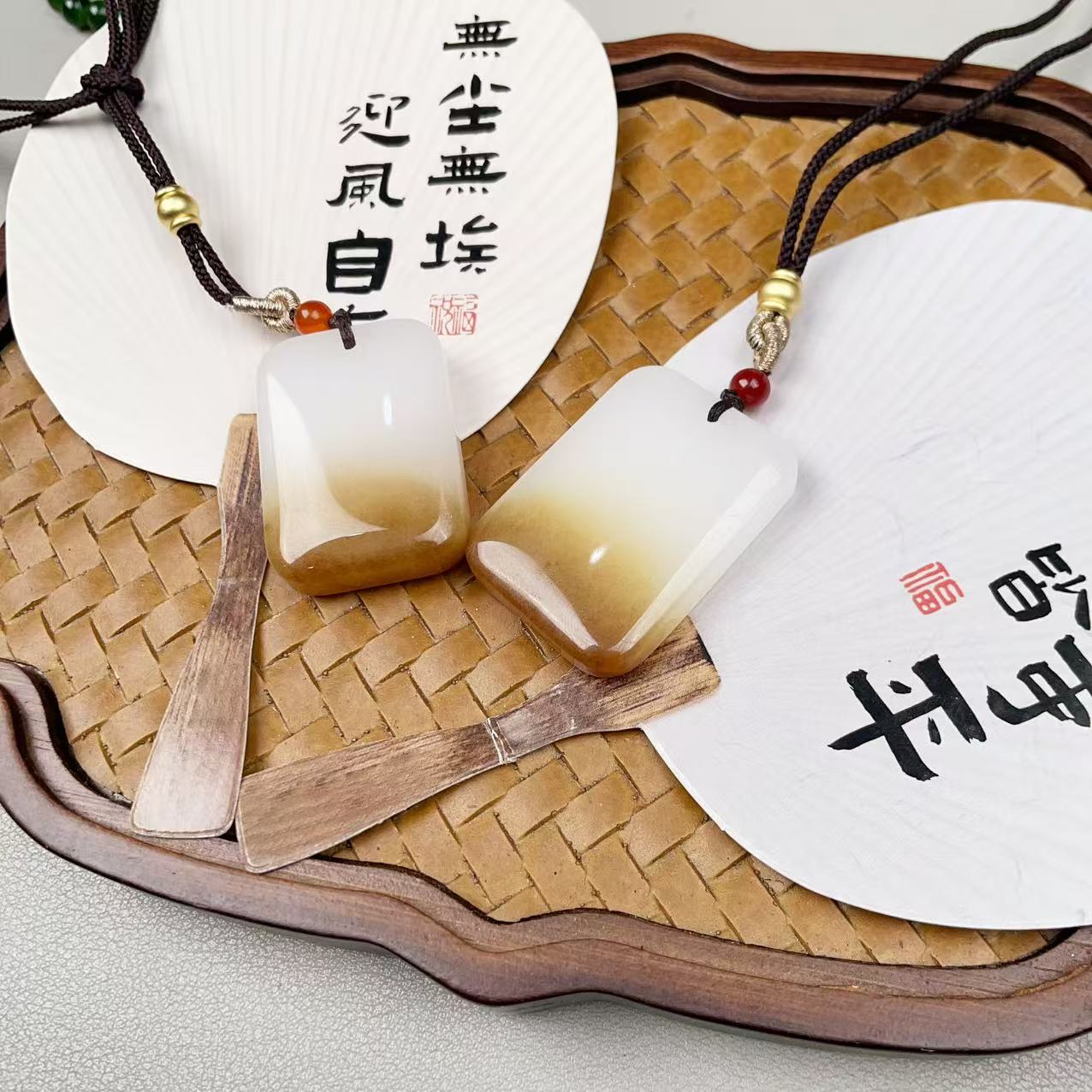 新疆且末金山一口糖无事牌吊坠 多样性发货拍一发一