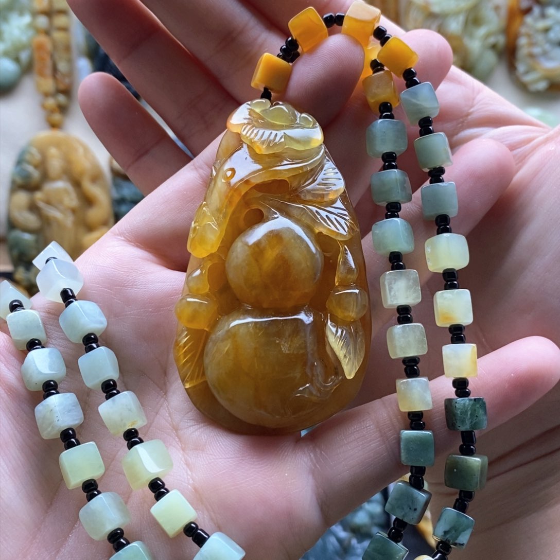 【闪购商品】岫玉颈饰未镶嵌葫芦