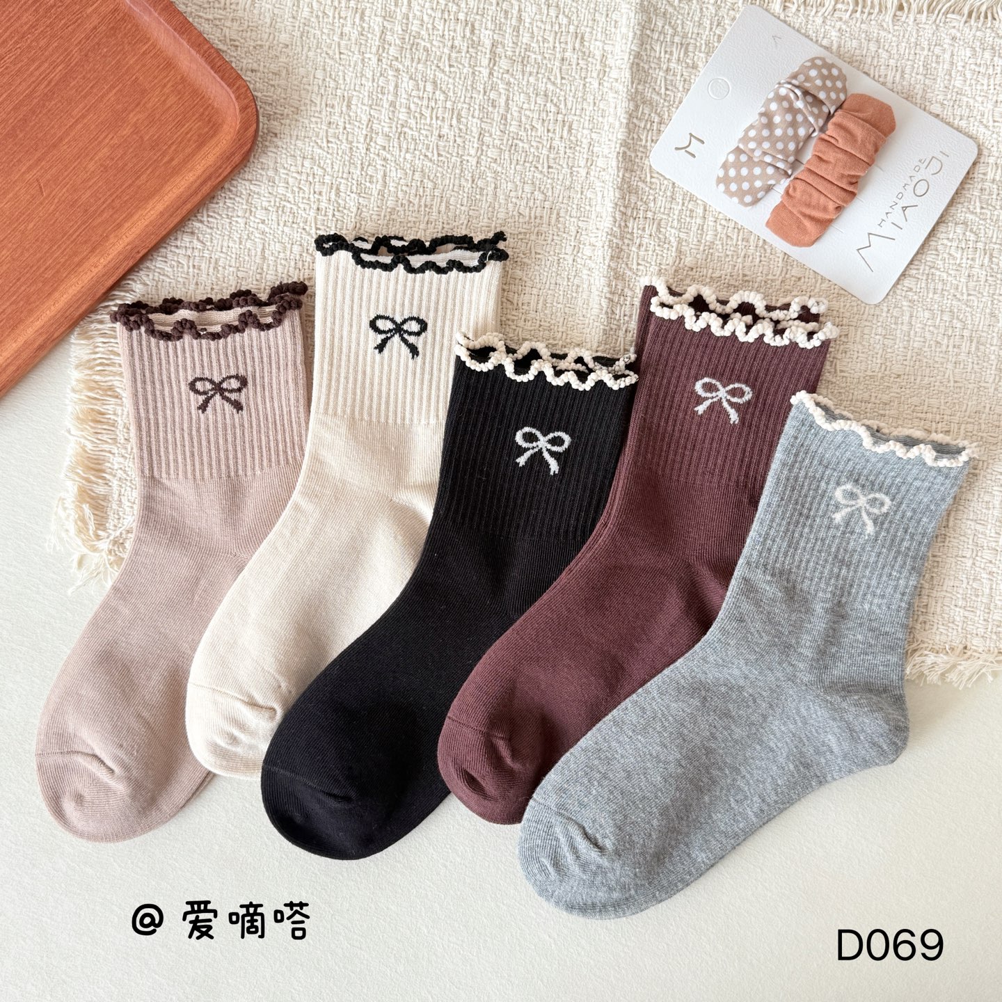 爱嘀嗒中筒袜中筒女厚款秋季蝴蝶结冬季可爱休闲风