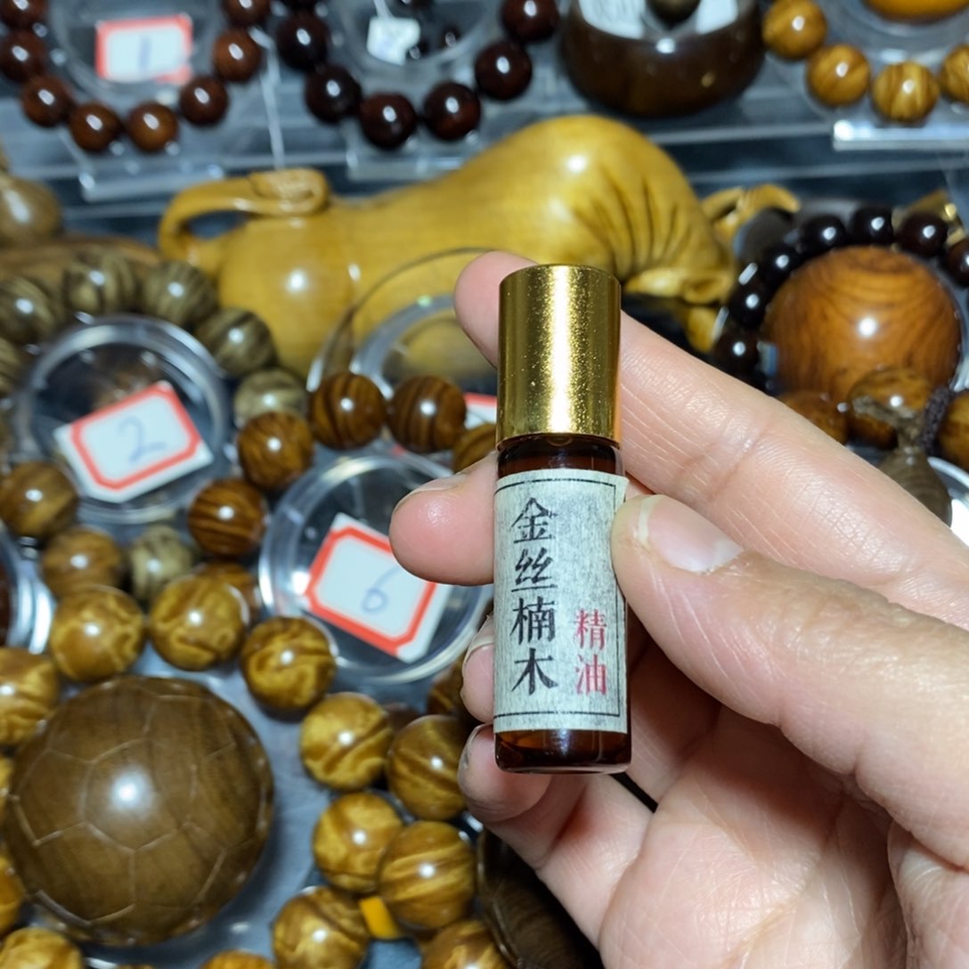 金丝楠木雕工艺品