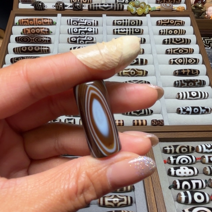 未镶嵌颈饰玛瑙/玉髓亓****哈