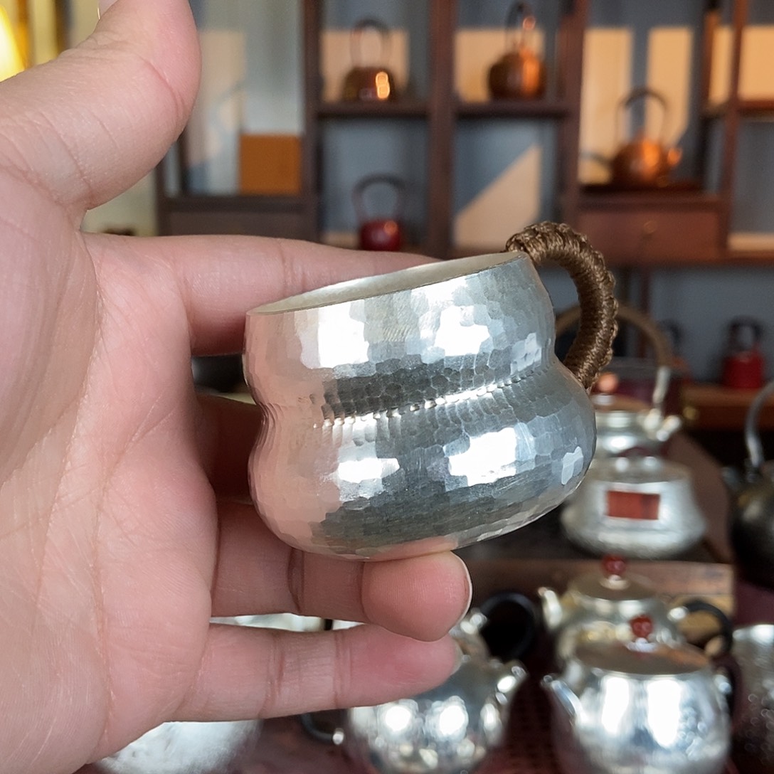 芳***姐纯手工制作一铜壶制作