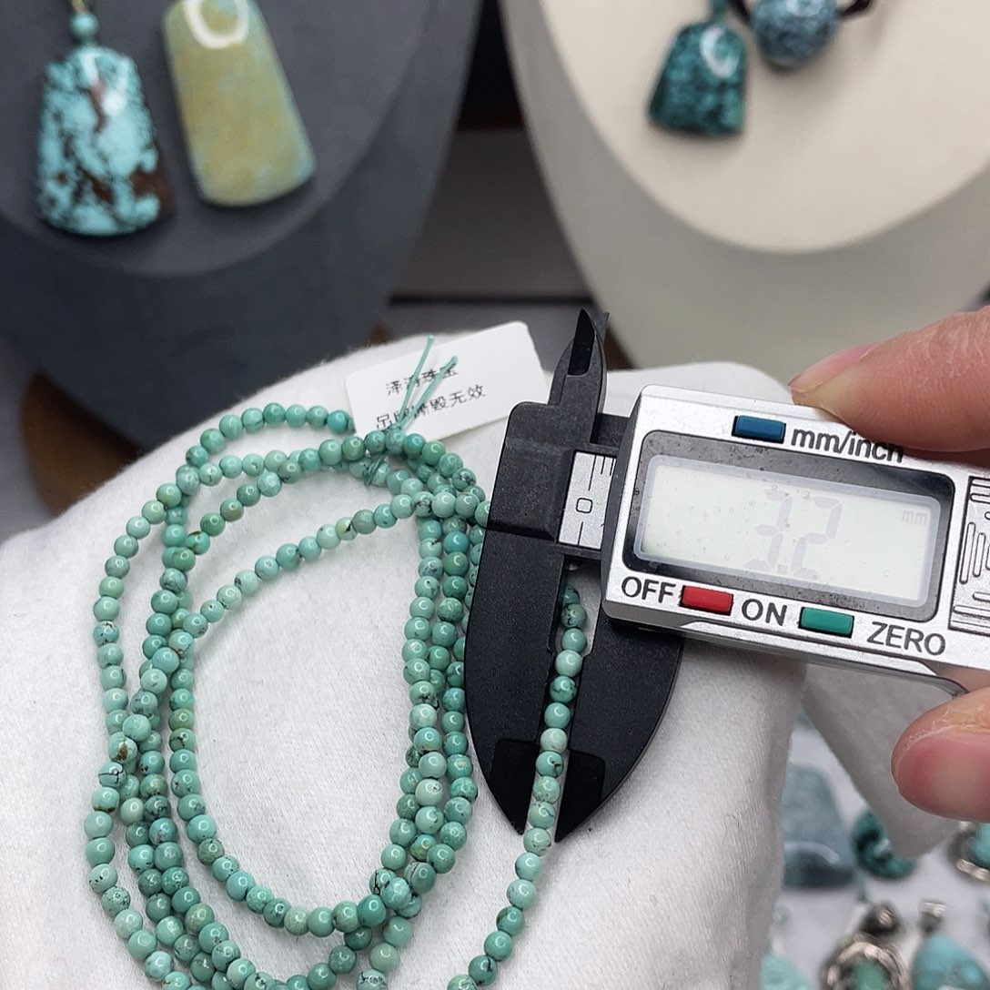 绿松石绿松石未镶嵌