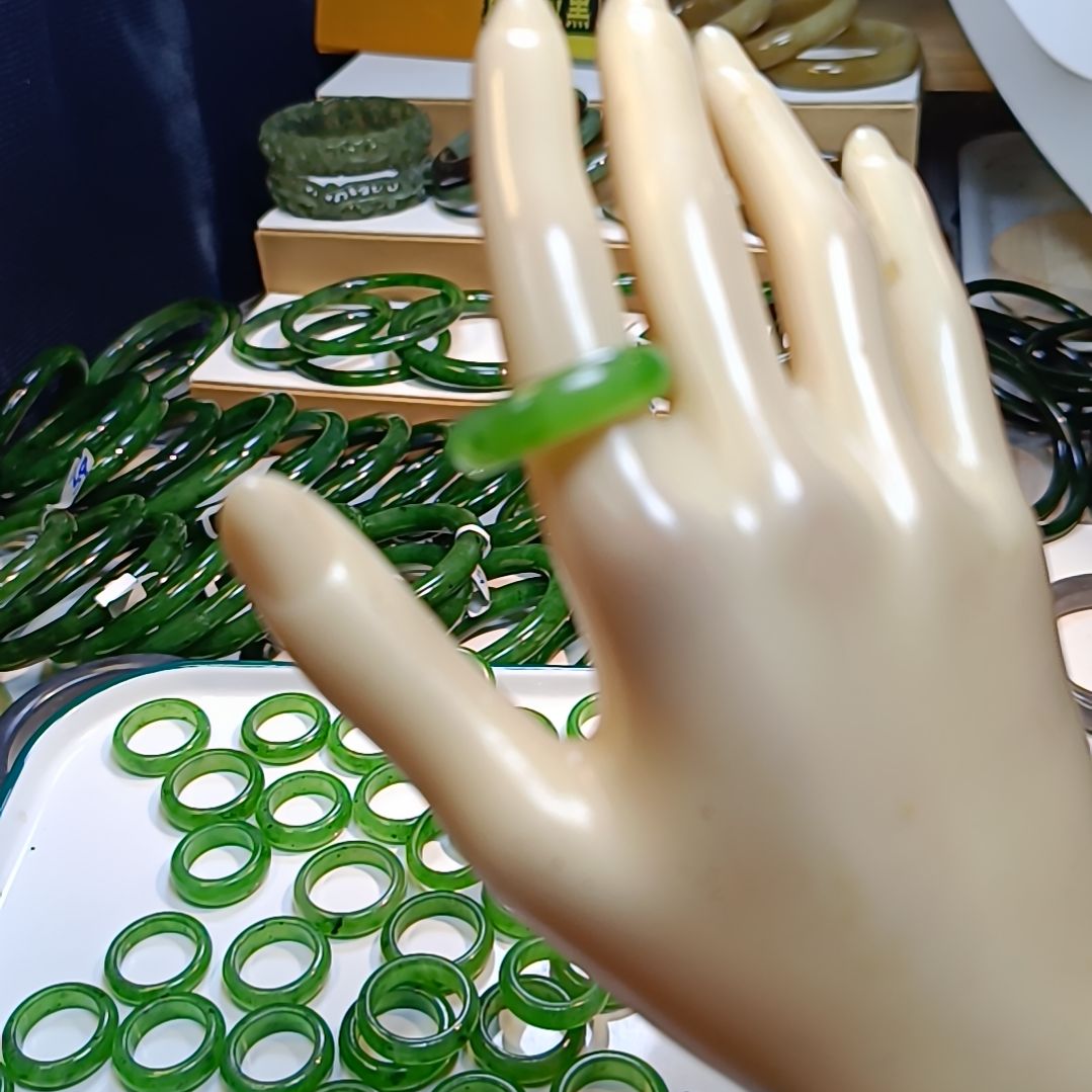 *****和田玉（糖玉）未镶嵌手镯