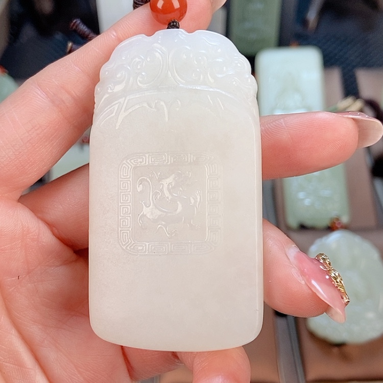 【闪购商品】和田玉颈饰未镶嵌么*