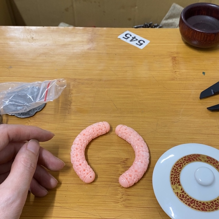 瓷片哈中古工艺品一件