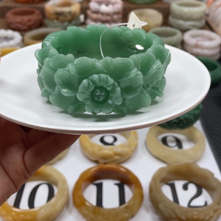 沙***瑰石英岩玉手镯未镶嵌