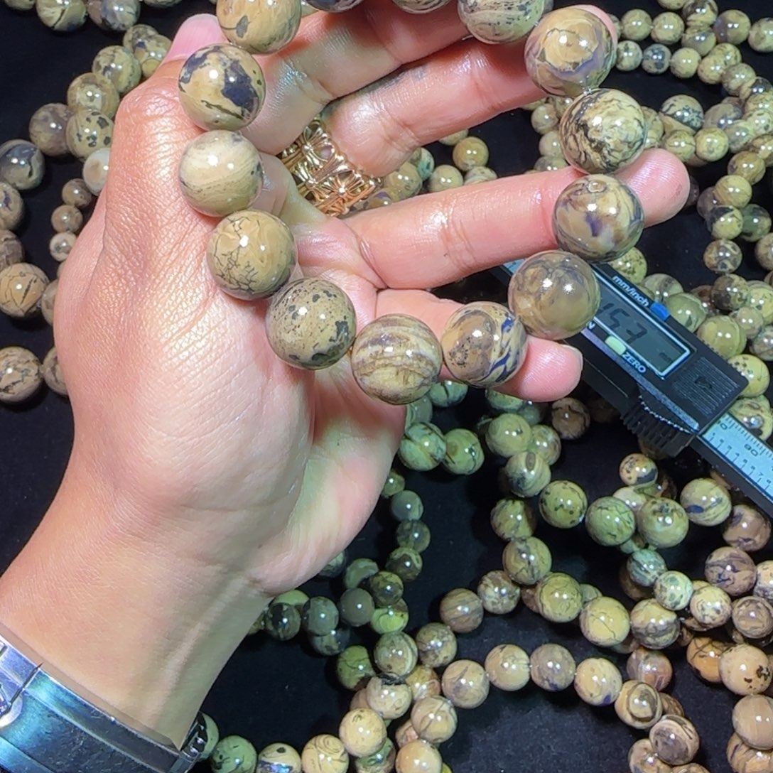 琥珀未镶嵌裸石琥珀