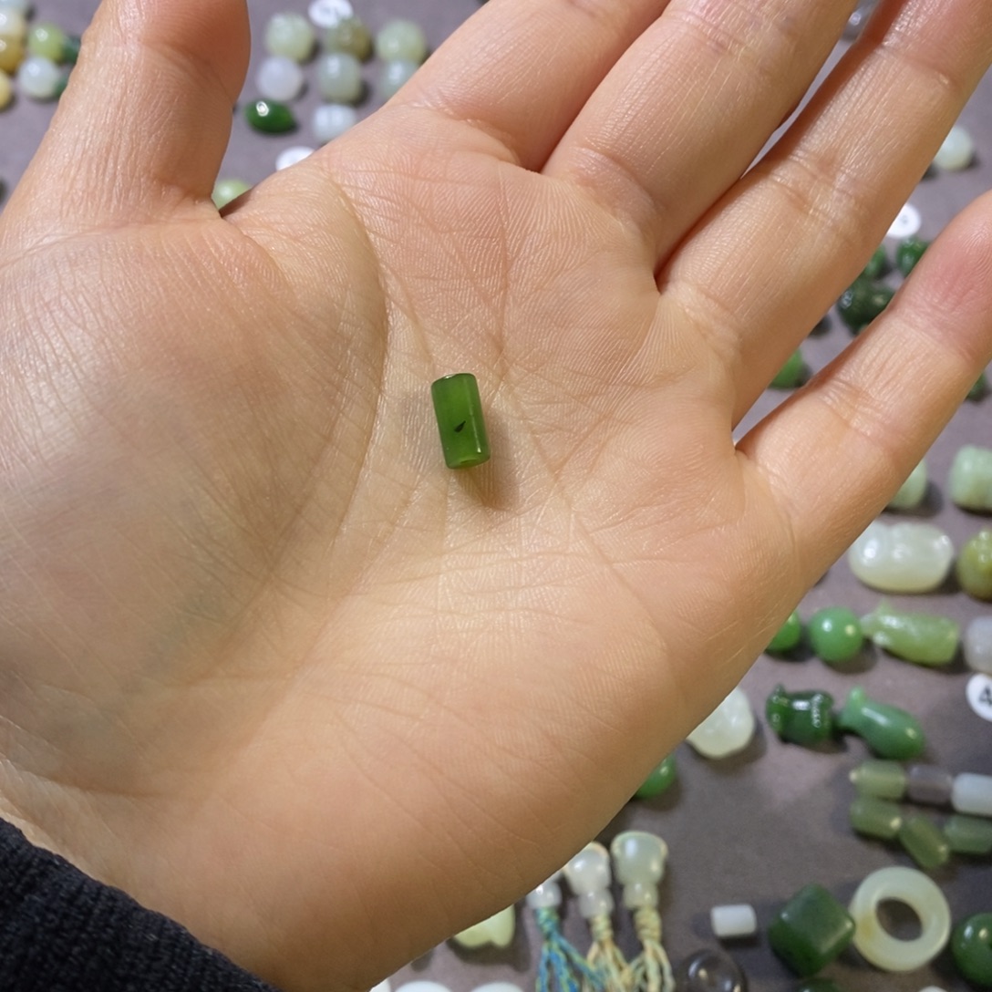 珍***阁和田玉未镶嵌车挂