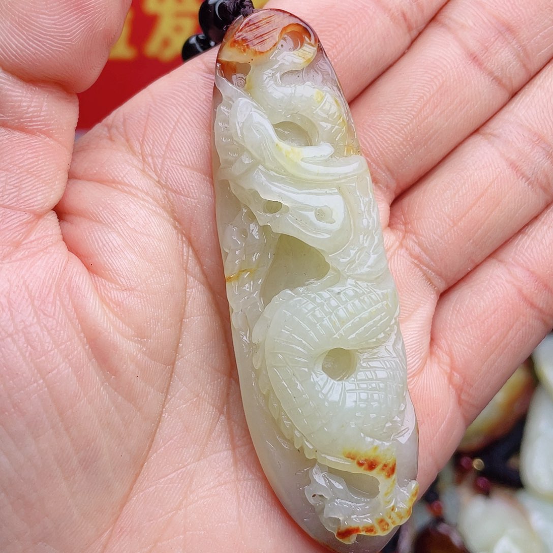 和田玉颈饰未镶嵌