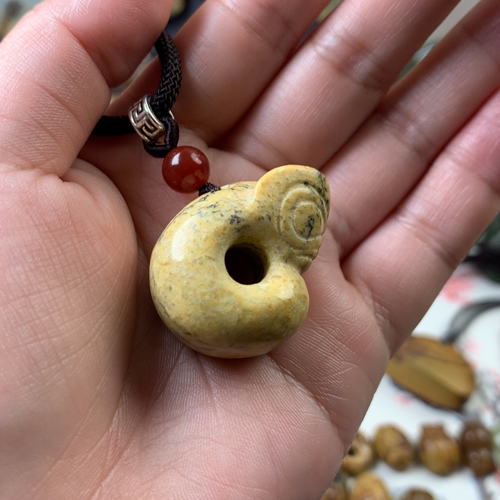 岫岩河磨玉（透闪石质玉）挂件未镶嵌