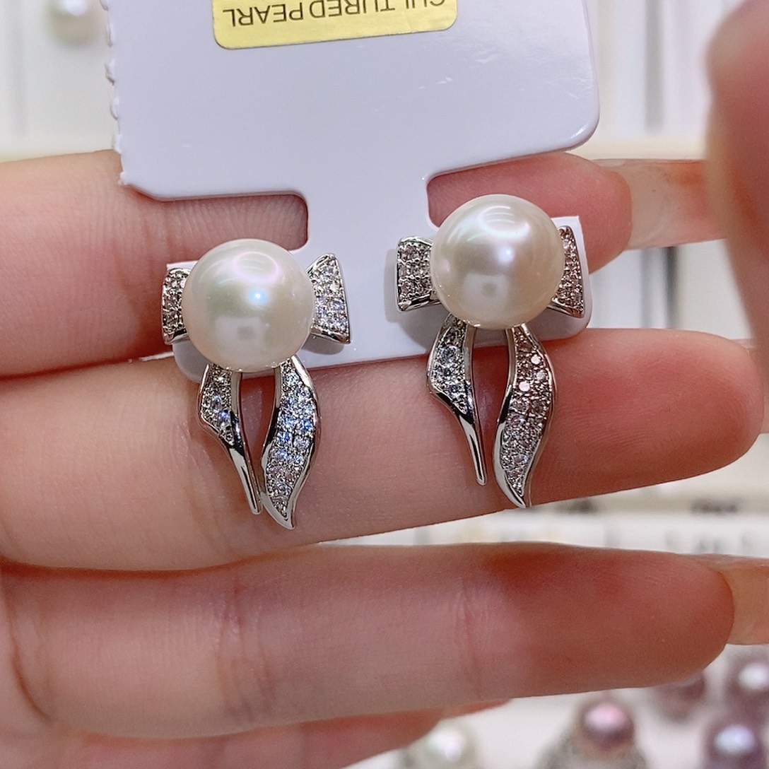 未镶嵌淡水珍珠耳饰10mm