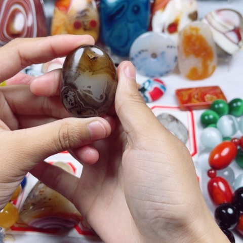 玛瑙/玉髓耳饰未镶嵌