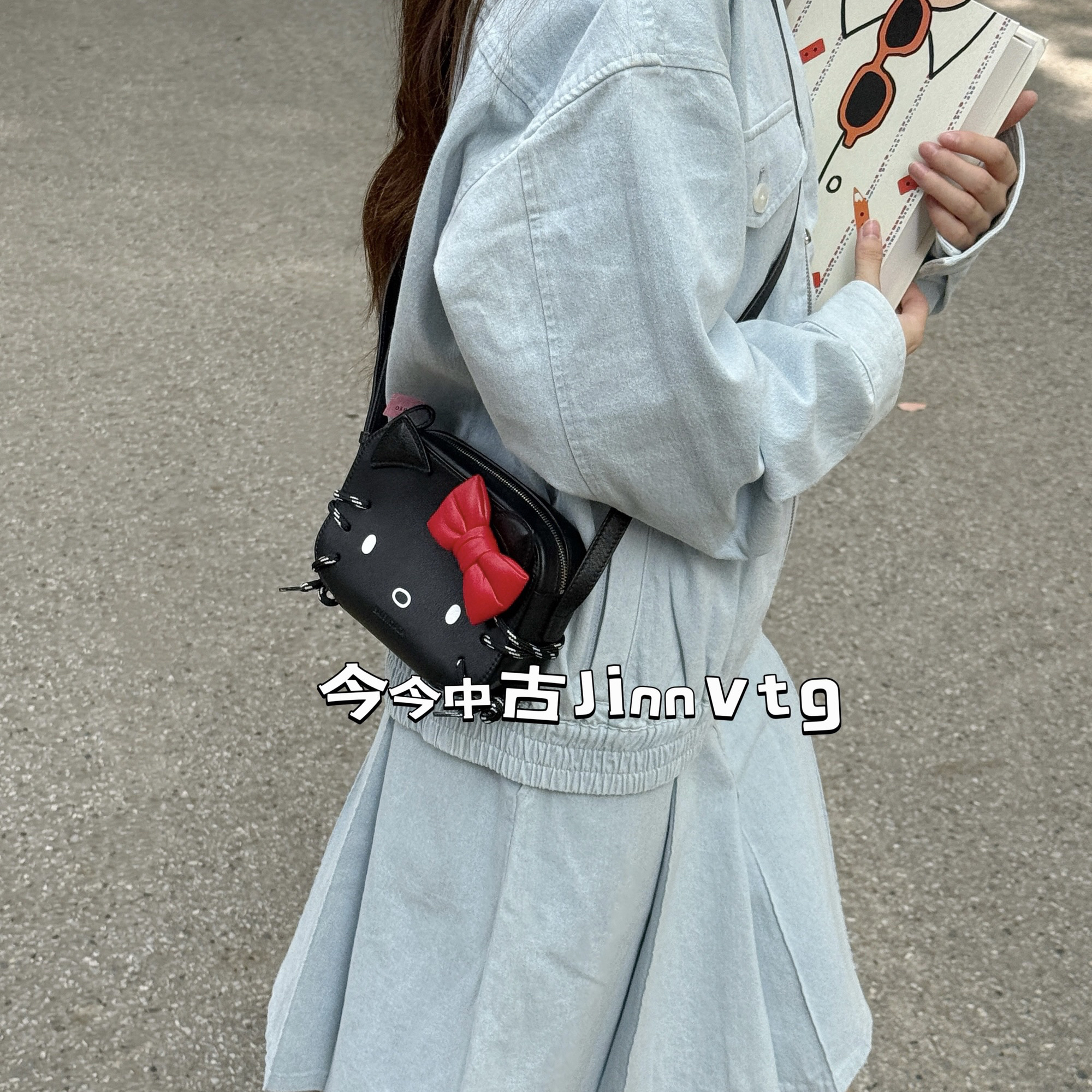 95新 Balenciaga/巴黎世家 Hellokitty 小号相机单肩斜挎包117610