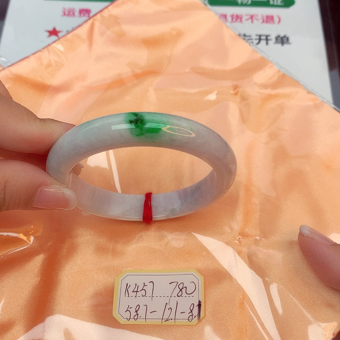 翡翠手镯未镶嵌缅甸翡翠