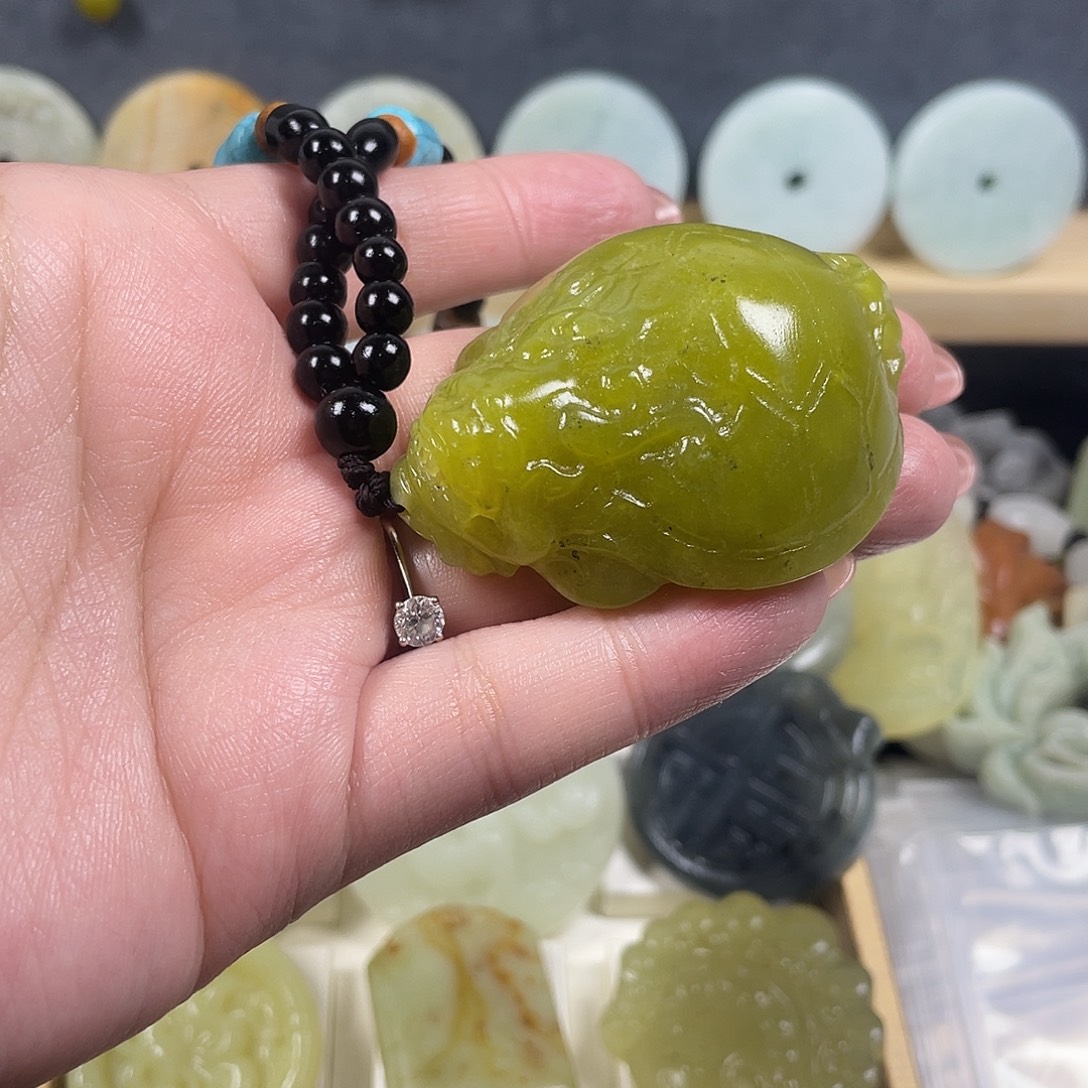 蛇纹石玉合金颈饰