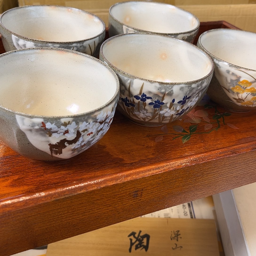 盖碗我也没事啦哈哈啊笑