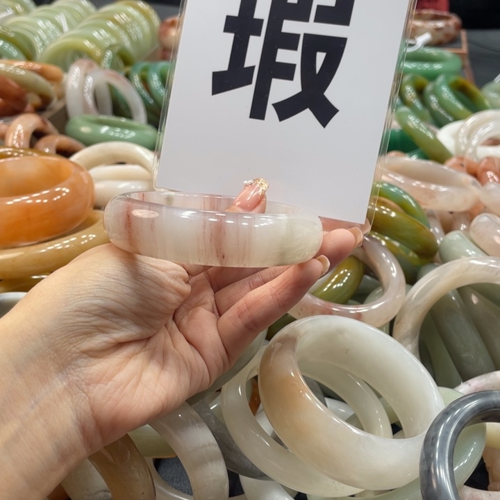 王***子石英质玉未镶嵌珠宝奇石58