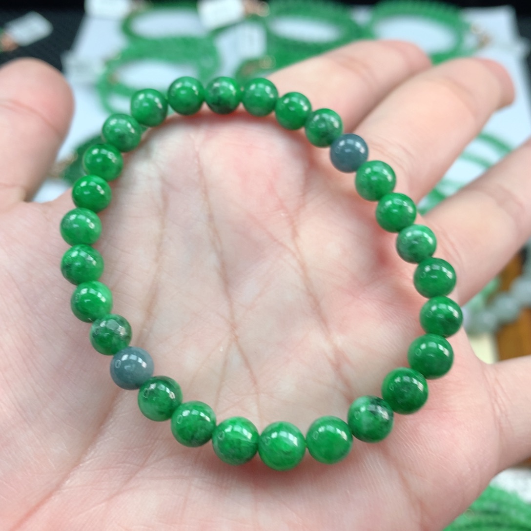 翡翠手链未镶嵌翡翠