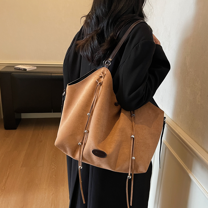 【T谭小姐】麂皮绒大容量秋冬托特包女2025新复古休闲慵懒风单肩包
