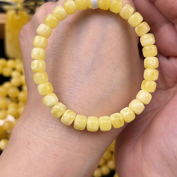 琥珀未镶嵌颈饰琥珀，