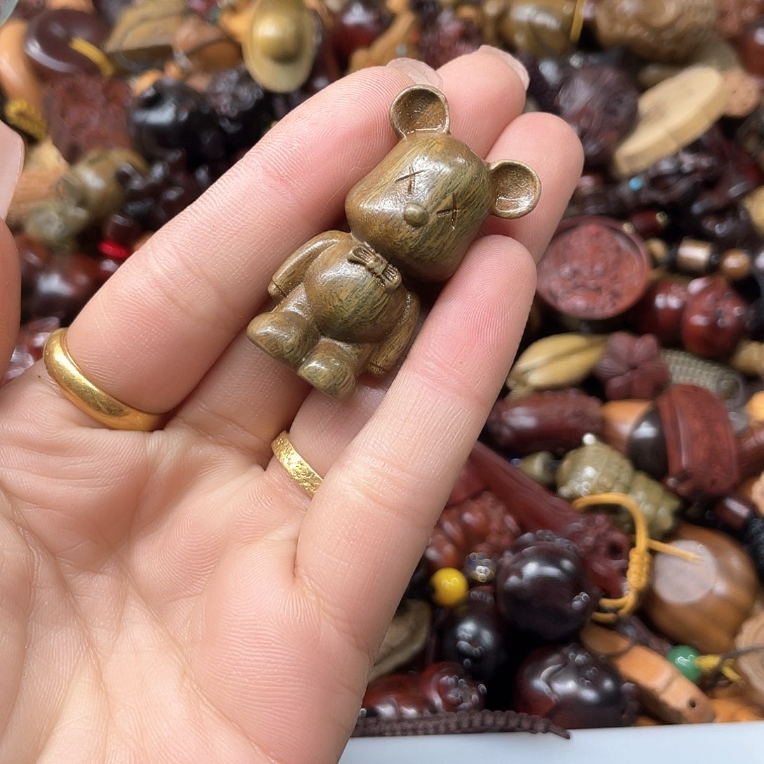 维腊木（绿檀）无事牌