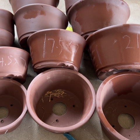 紫砂花盆100-12。           