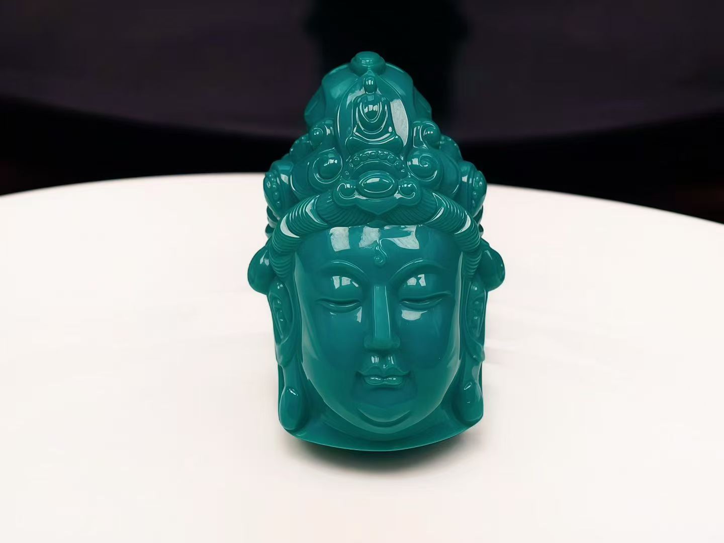 只买单纯的吊坠，没带链子，属的性质。吊坠 精工雕刻观音头雕刻件