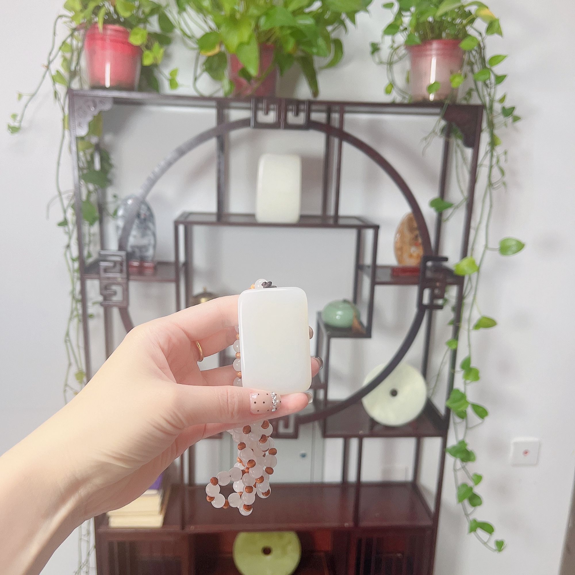 青海格尔木 46白面包无事牌 配珠链带礼盒收藏品