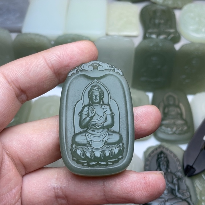 和田玉颈饰未镶嵌B****拉