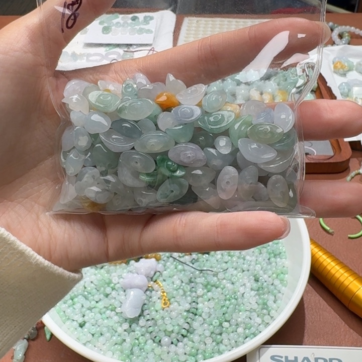 未镶嵌挂件翡翠福利1个，不包邮，拍一单邮费发货