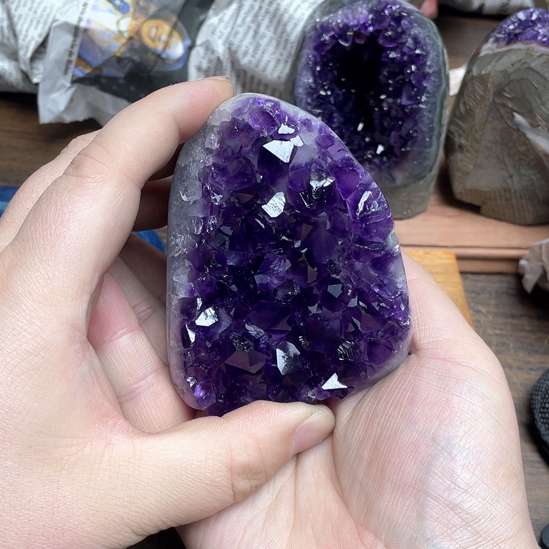 紫晶大型摆件（非配饰）未镶嵌