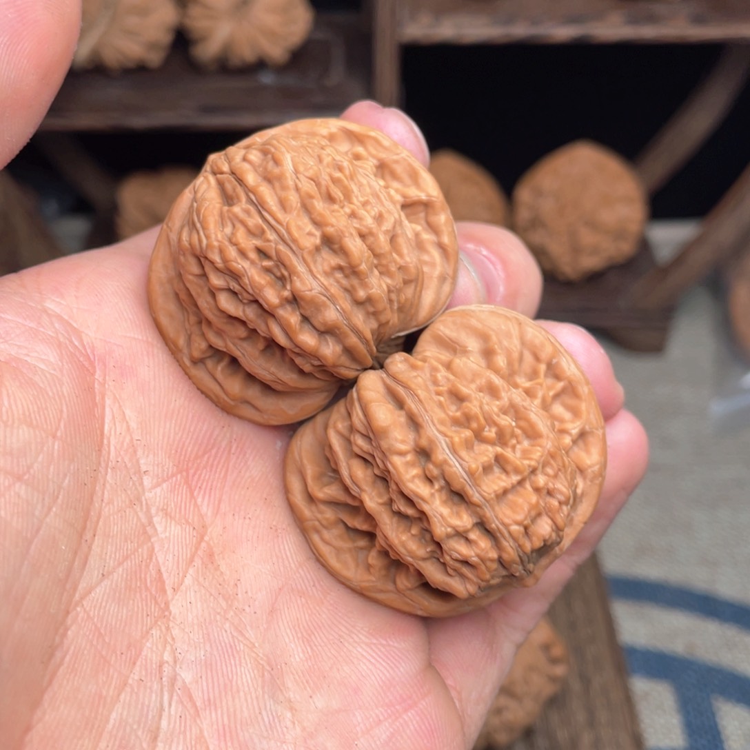 文玩核桃把件小*屁40毕业山地四座楼